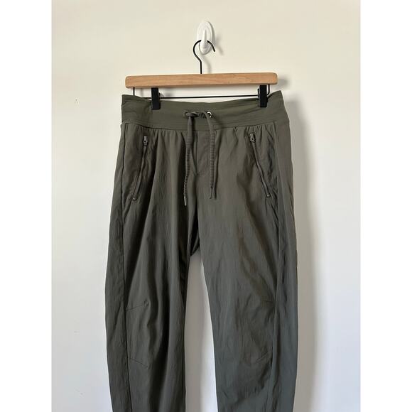 Athleta Trekkie North Jogger in Olive Green size 6 - Picture 8 of 10